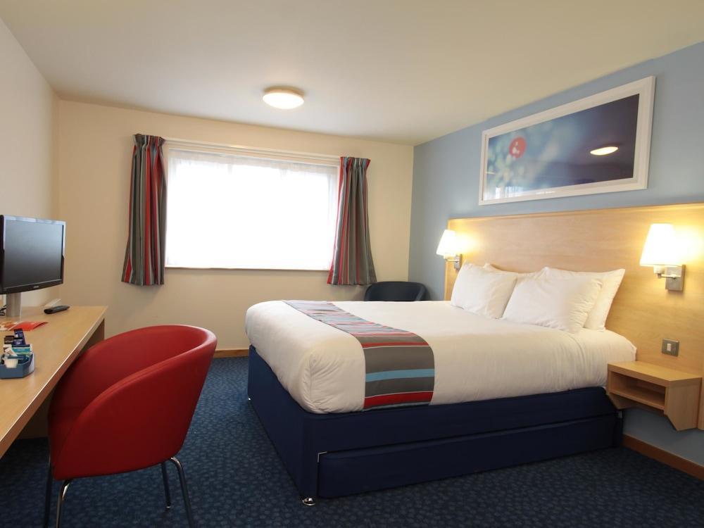 Travelodge Glasgow Airport Hotel Zewnętrze zdjęcie